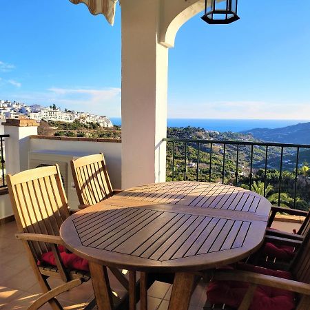 Lovely 2 Bedroom Apartment With Sea View, Frigiliana Kültér fotó